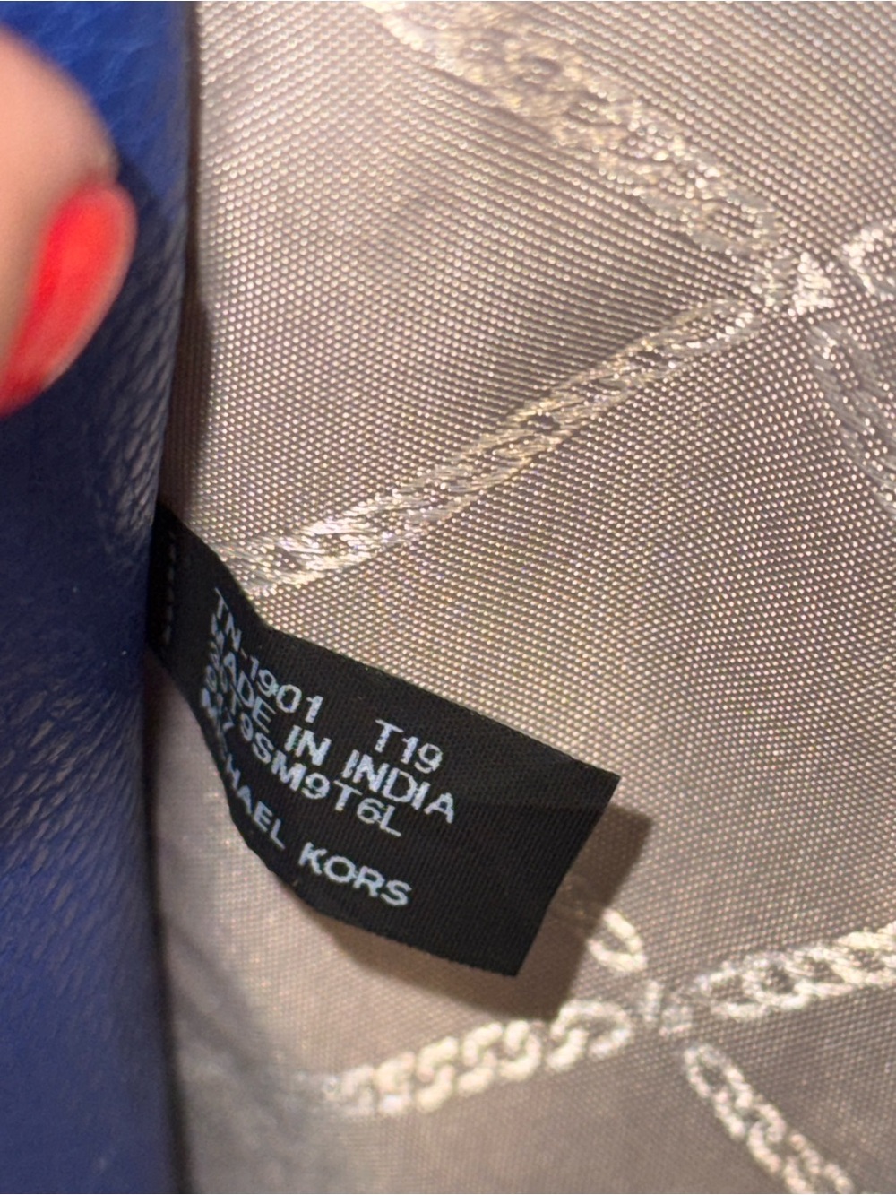Michael Kors Mercer Medium Accordion Striped Tote Bag📝 - Picture 9 of 9